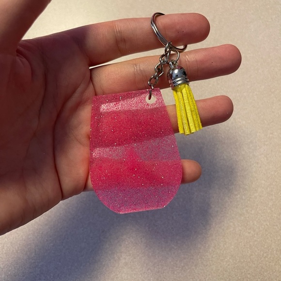 Handmade Stemless Wine Glass Keychain - Picture 2 of 6